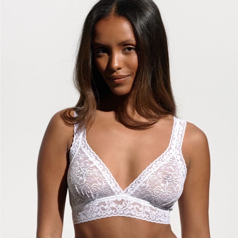 NWT Lace Laboratory Lace Bralette size Medium Coconut White Feminine Sexy Comfy